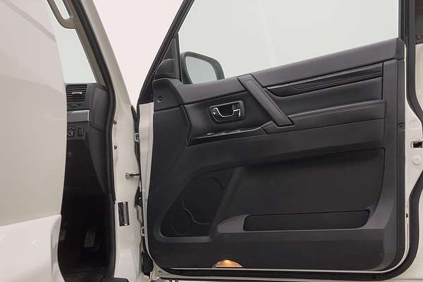 2018 Mitsubishi Pajero GLX NX