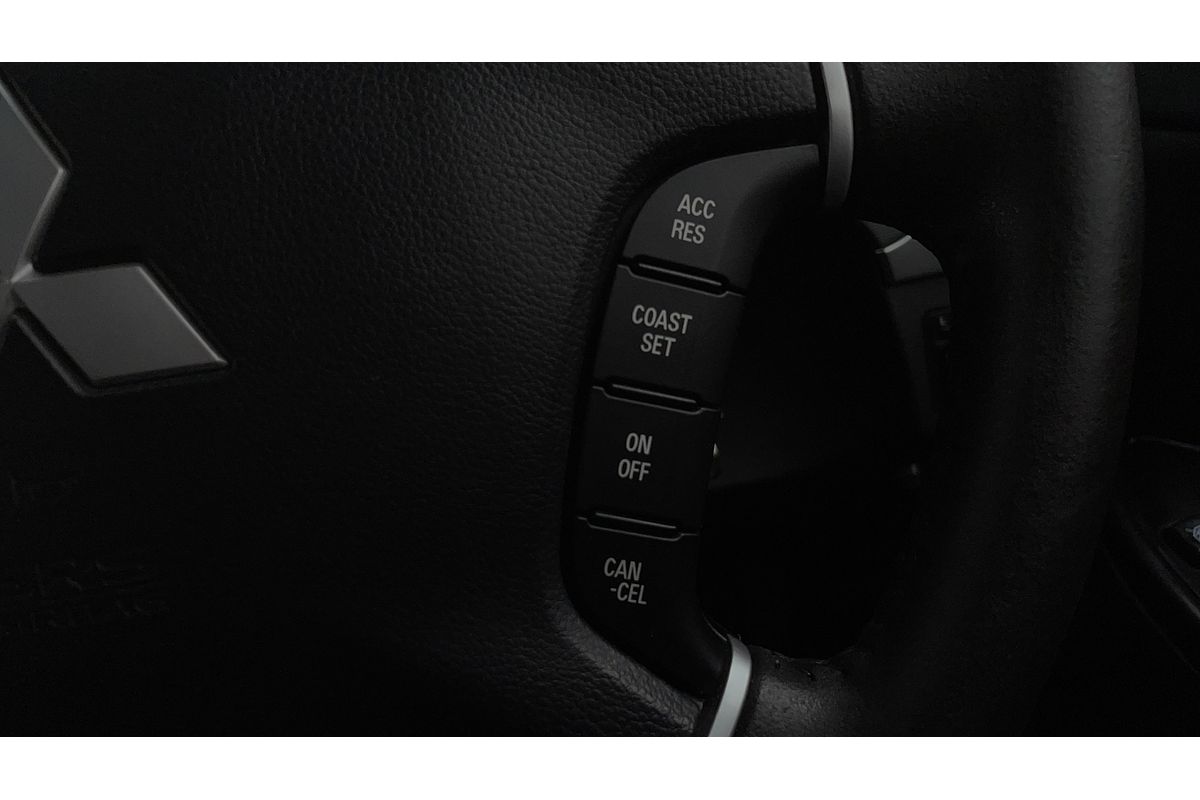 2018 Mitsubishi Pajero GLX NX