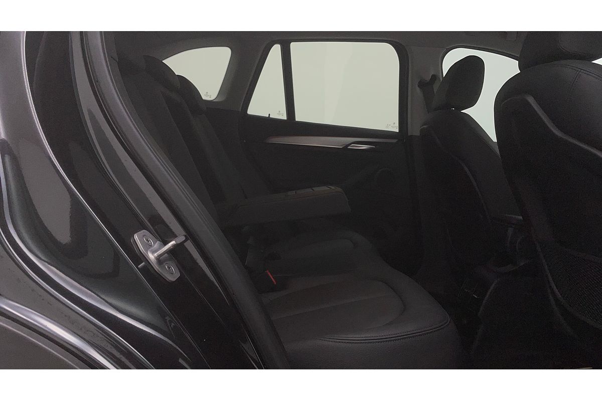 2017 BMW X1 sDrive18d F48