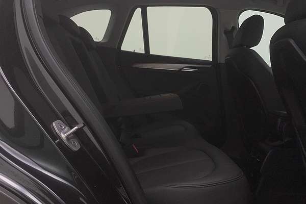 2017 BMW X1 sDrive18d F48