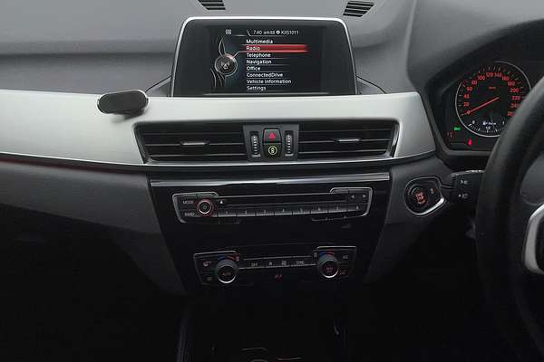 2017 BMW X1 sDrive18d F48