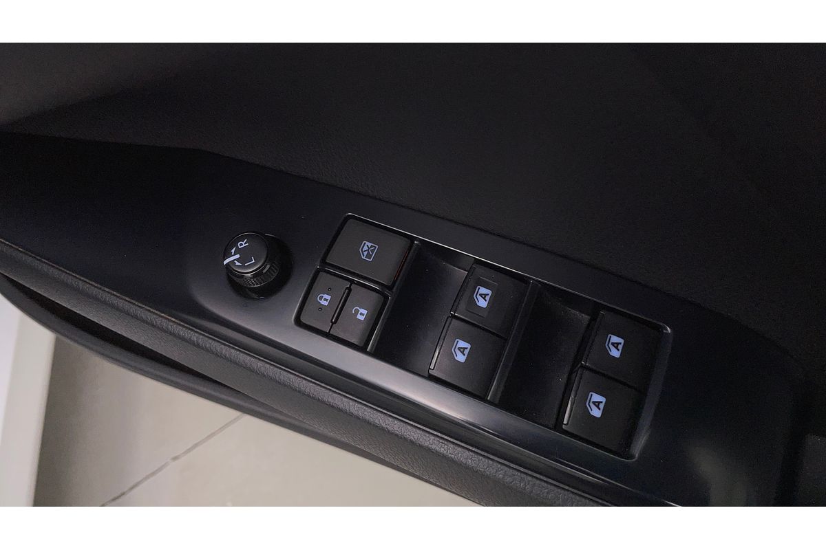 2018 Toyota Camry Ascent AXVH71R