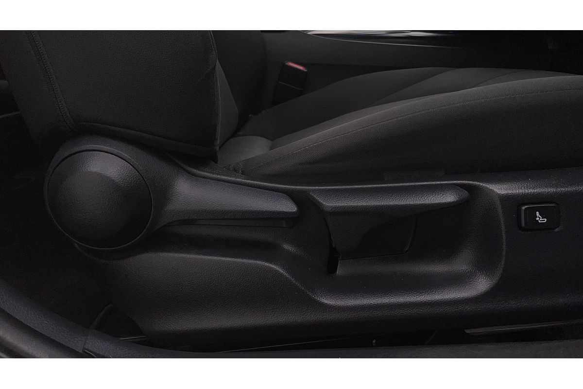 2018 Toyota Camry Ascent AXVH71R