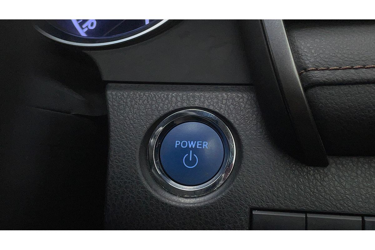 2018 Toyota Camry Ascent AXVH71R