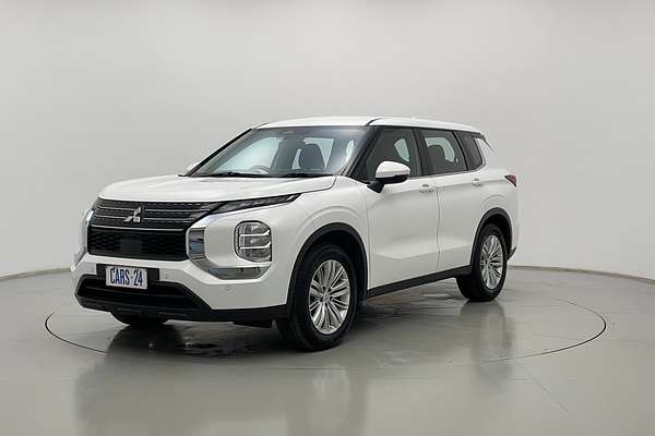 2023 Mitsubishi Outlander ES ZM