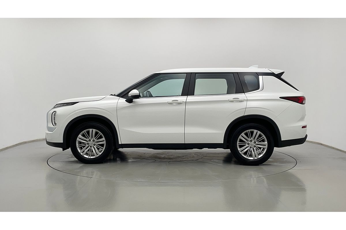2023 Mitsubishi Outlander ES ZM