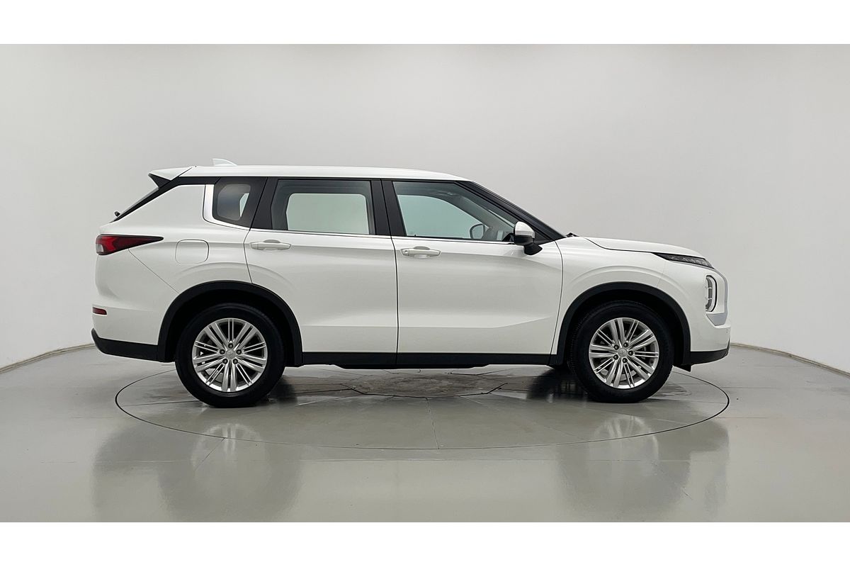 2023 Mitsubishi Outlander ES ZM