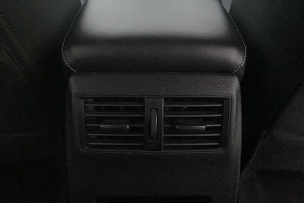 2023 Mitsubishi Outlander ES ZM