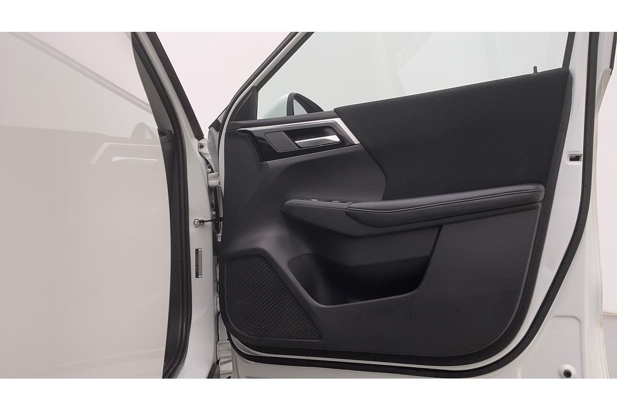 2023 Mitsubishi Outlander ES ZM