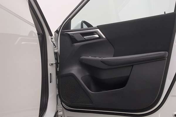 2023 Mitsubishi Outlander ES ZM