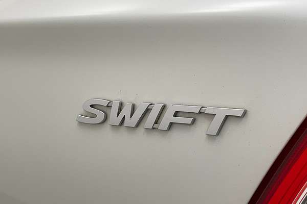 2018 Suzuki Swift GL Navigator AZ