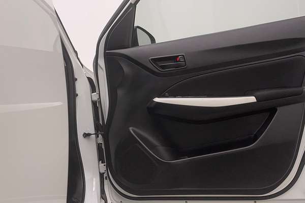 2018 Suzuki Swift GL Navigator AZ