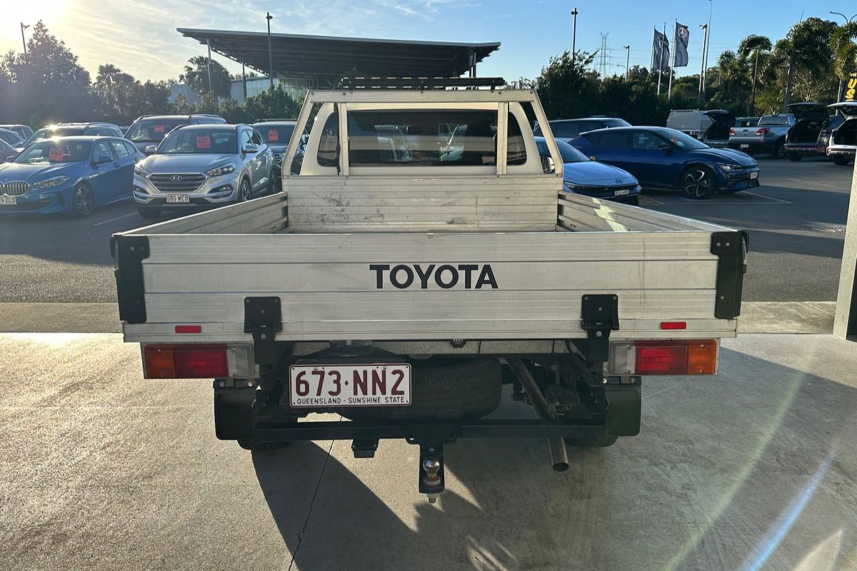 2017 Toyota Hilux Workmate TGN121R Rear Wheel Drive