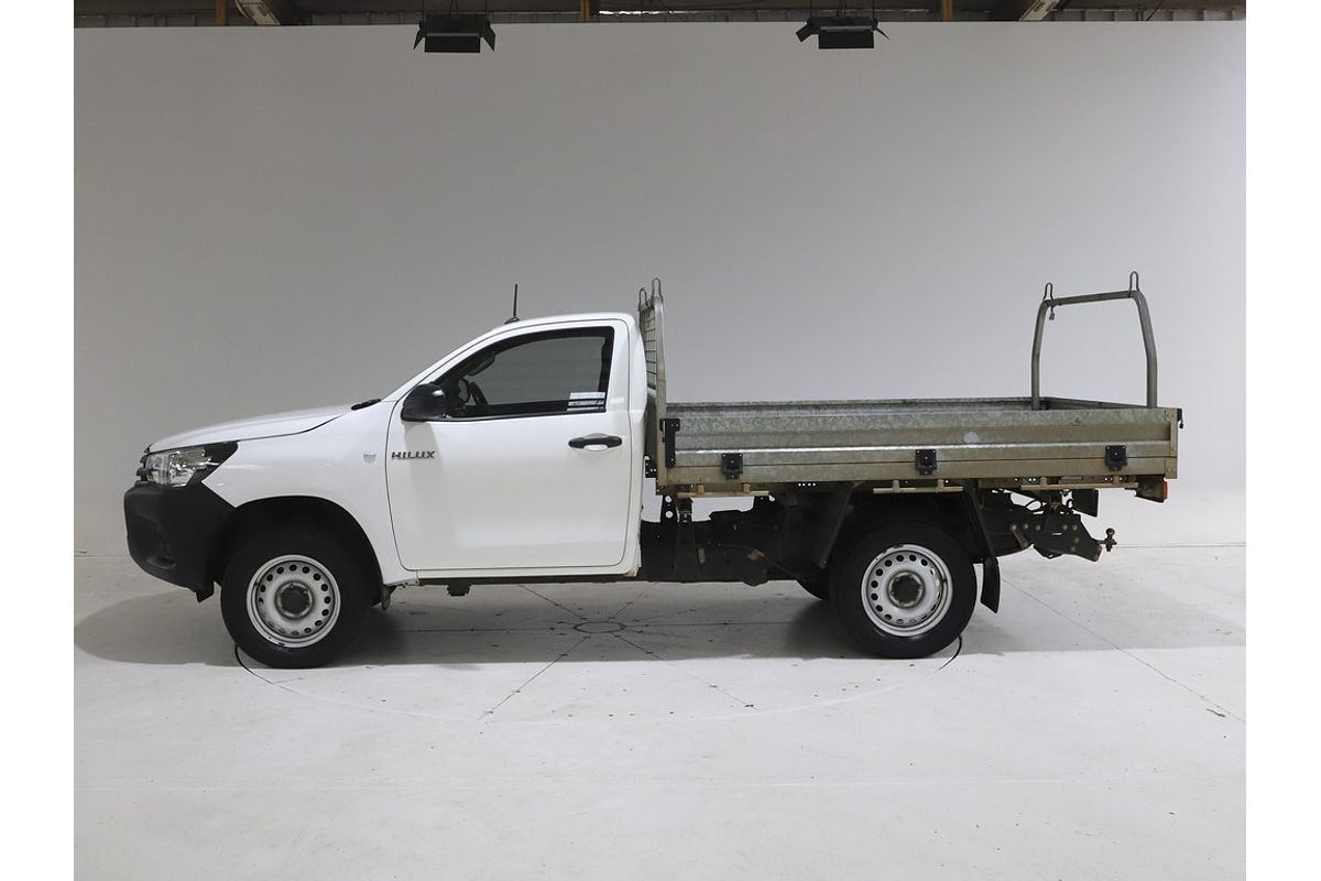 Hilux 4x4 Workmate 2.4L T Diesel Manual Single Cab C/C