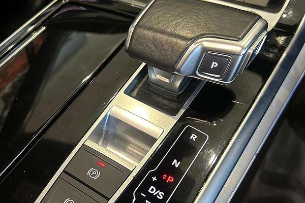 2023 Audi Q7 55 TFSI S line 4M