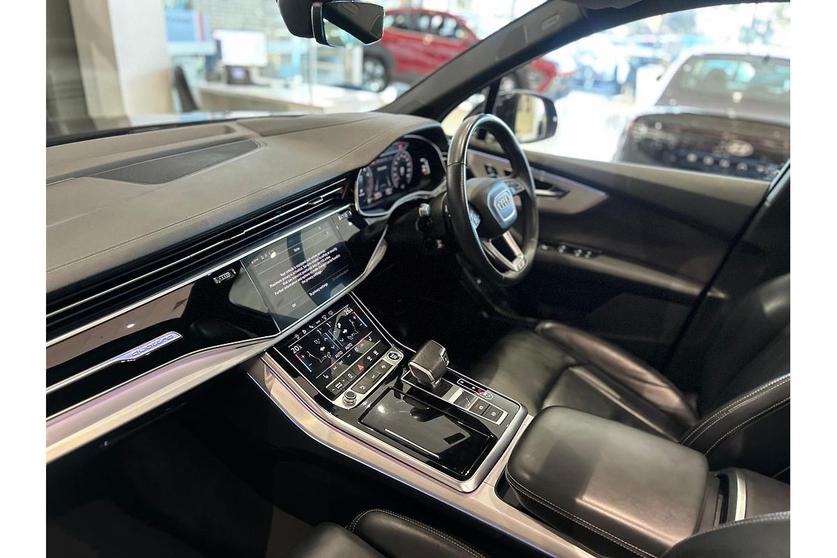 2023 Audi Q7 55 TFSI S line 4M