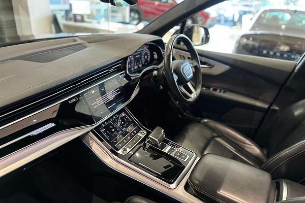 2023 Audi Q7 55 TFSI S line 4M