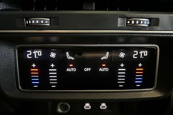 2023 Audi Q7 55 TFSI S line 4M