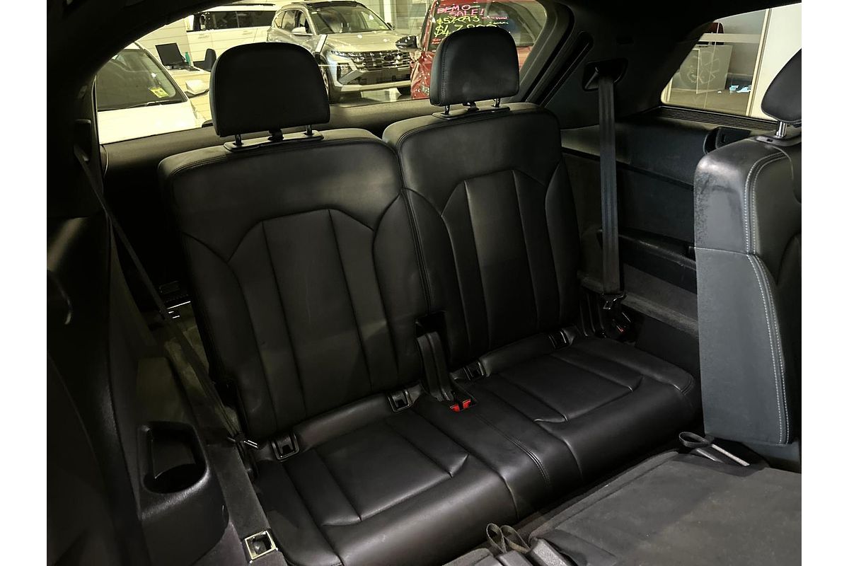 2023 Audi Q7 55 TFSI S line 4M