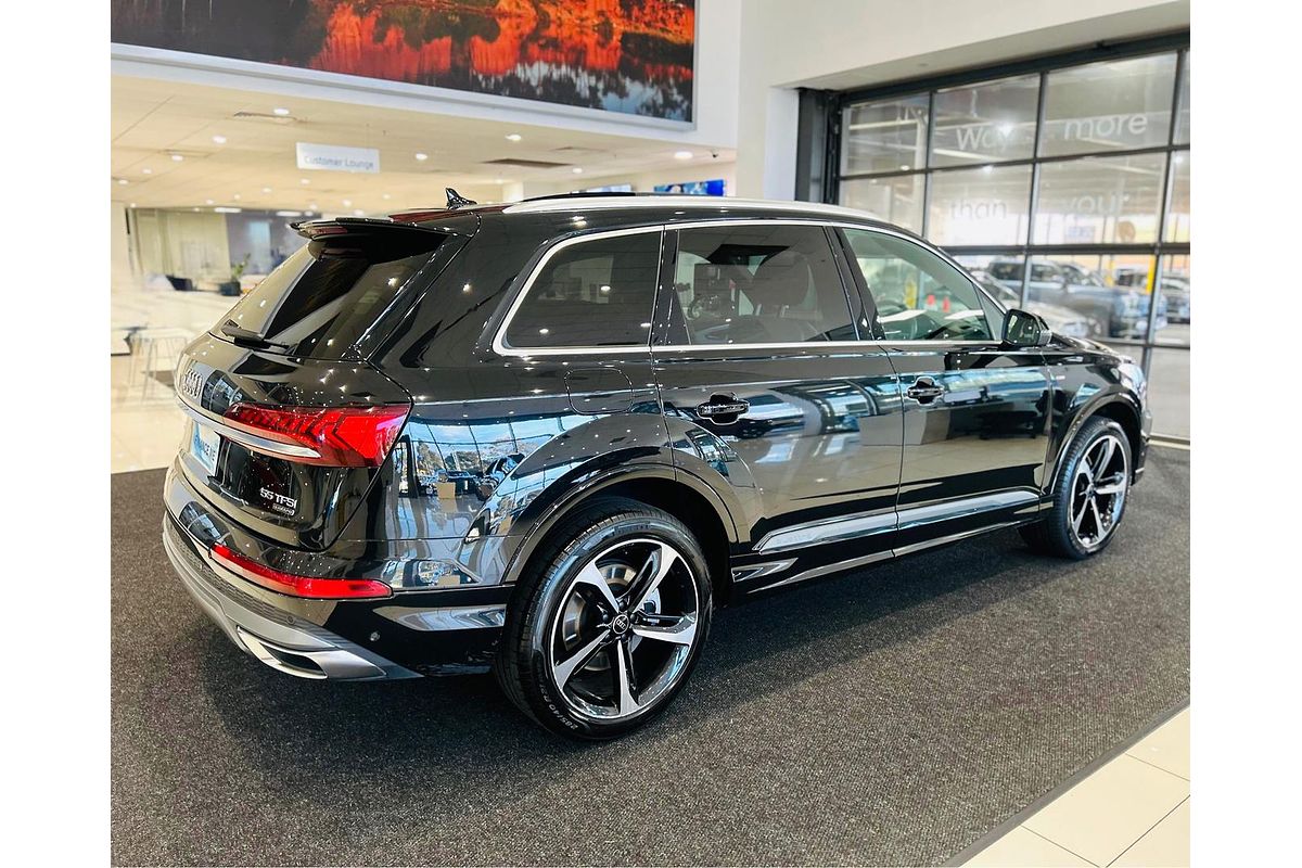 2023 Audi Q7 55 TFSI S line 4M