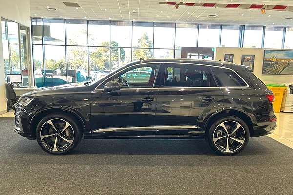 2023 Audi Q7 55 TFSI S line 4M