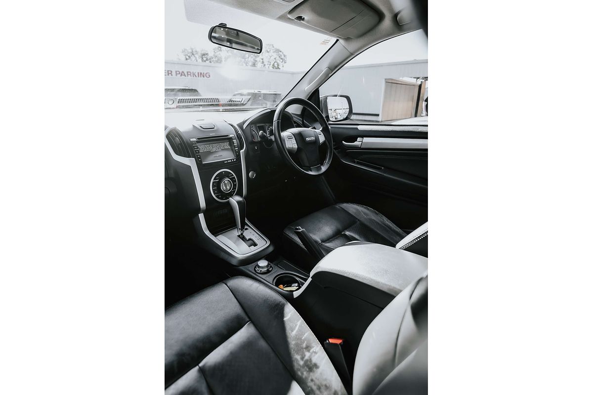 2015 Isuzu MU-X LS-T