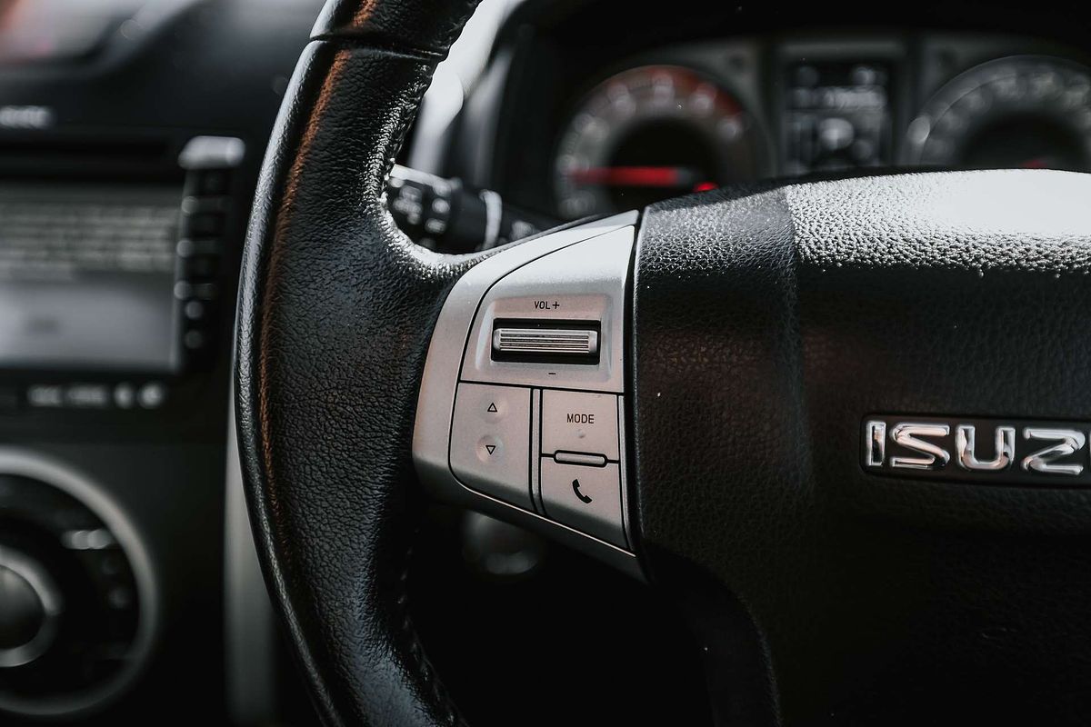 2015 Isuzu MU-X LS-T