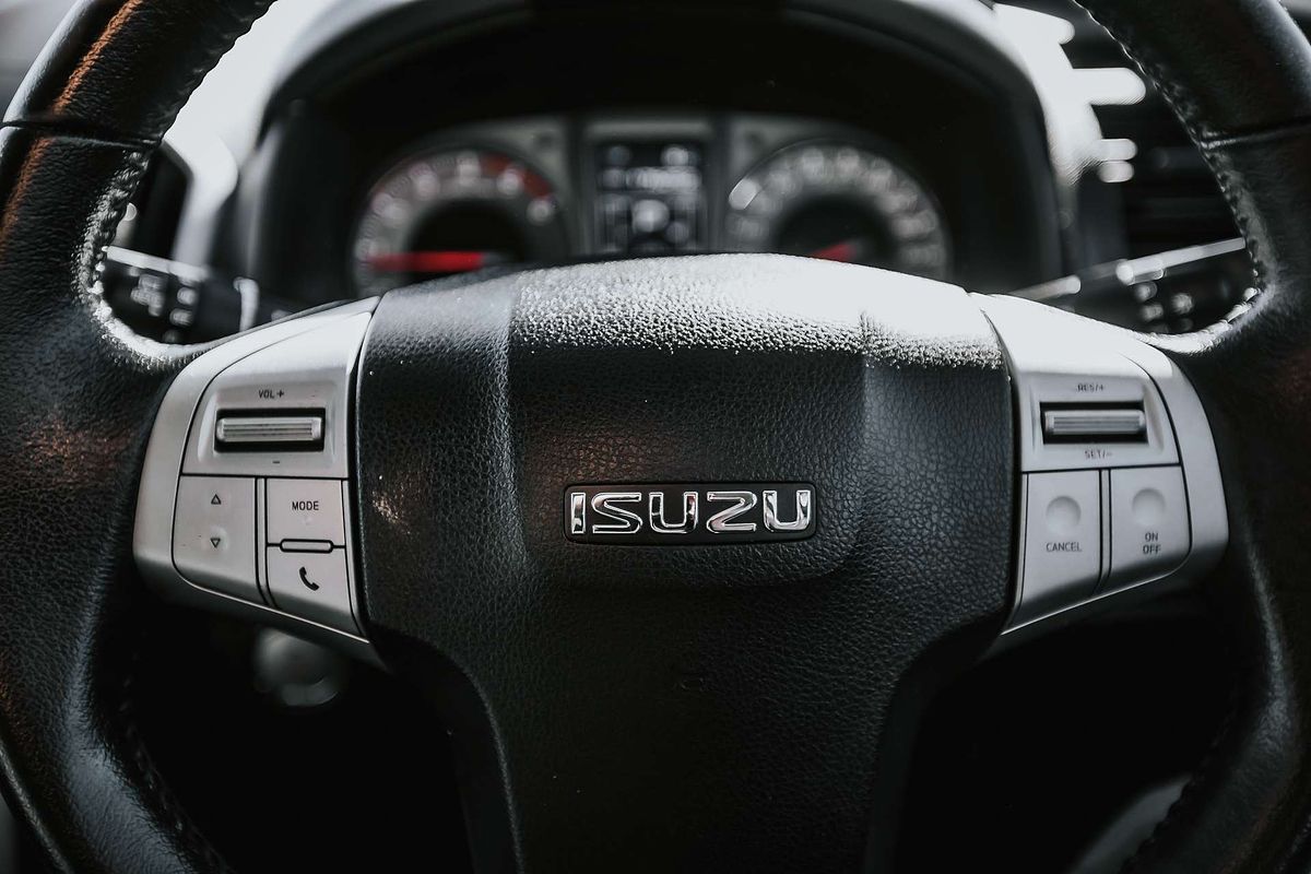 2015 Isuzu MU-X LS-T