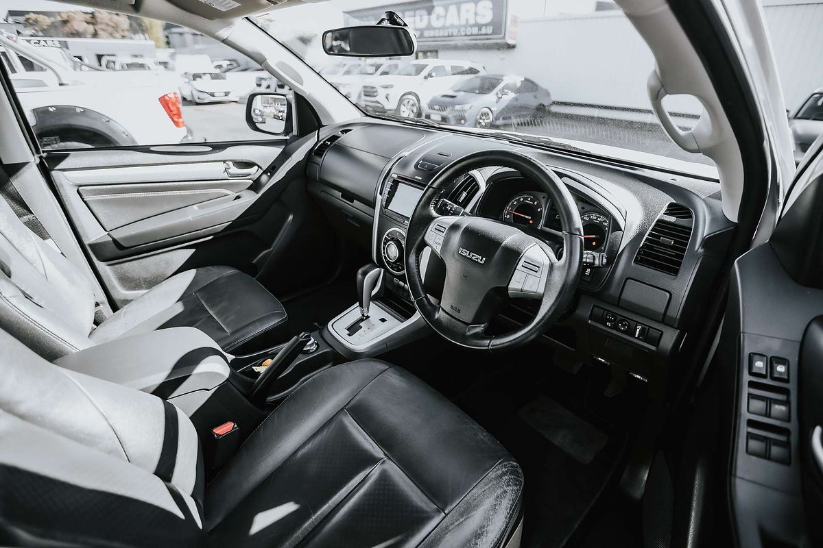 2015 Isuzu MU-X LS-T
