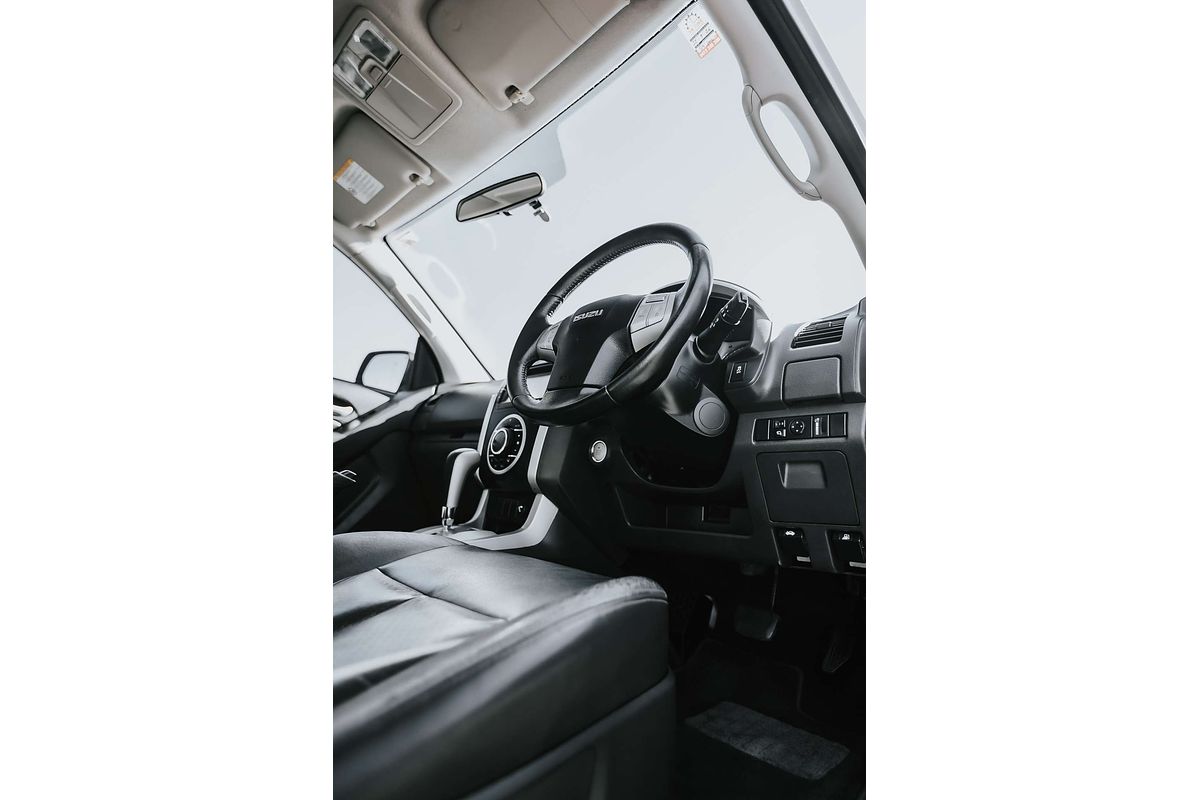 2015 Isuzu MU-X LS-T