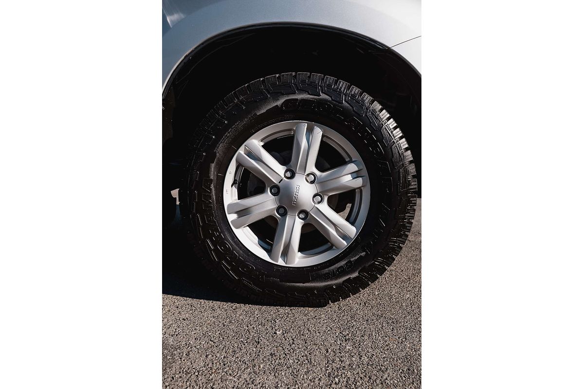 2015 Isuzu MU-X LS-T