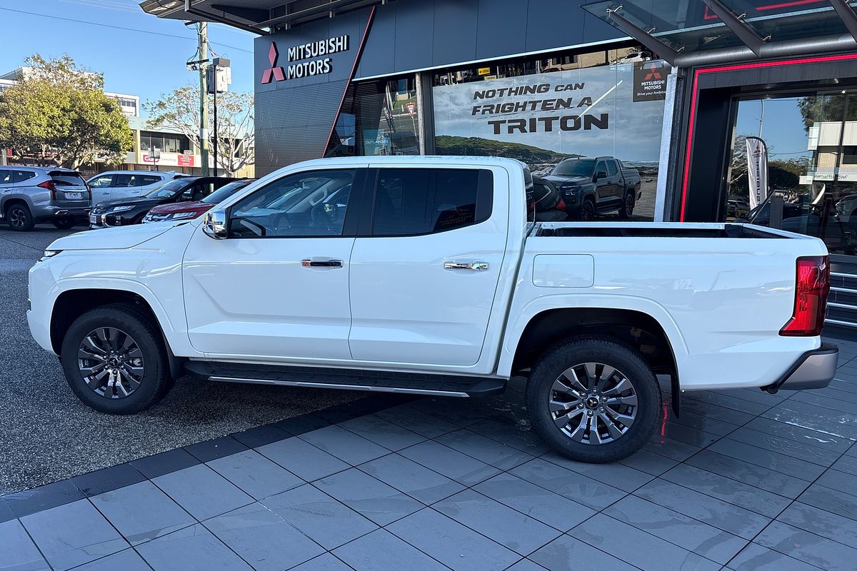 2025 Mitsubishi Triton GLS MV 4X4