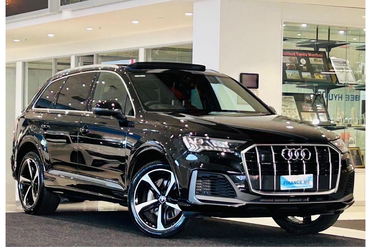 2023 Audi Q7 55 TFSI S line 4M