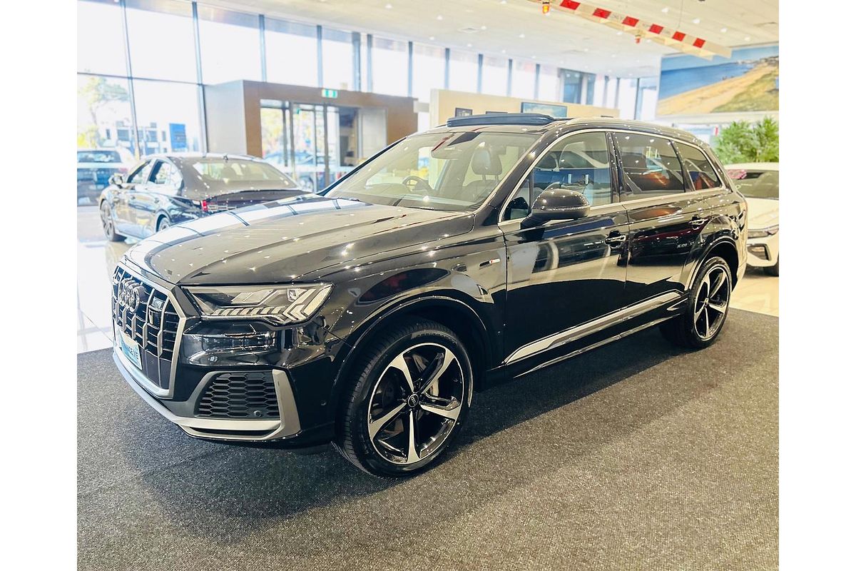 2023 Audi Q7 55 TFSI S line 4M