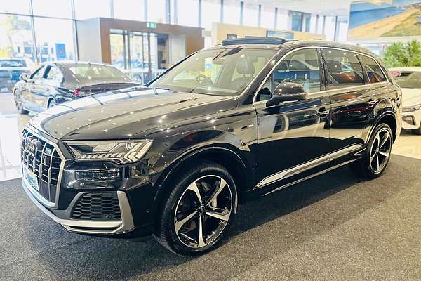 2023 Audi Q7 55 TFSI S line 4M