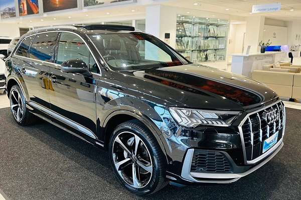 2023 Audi Q7 55 TFSI S line 4M