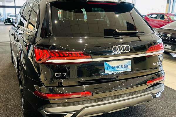 2023 Audi Q7 55 TFSI S line 4M