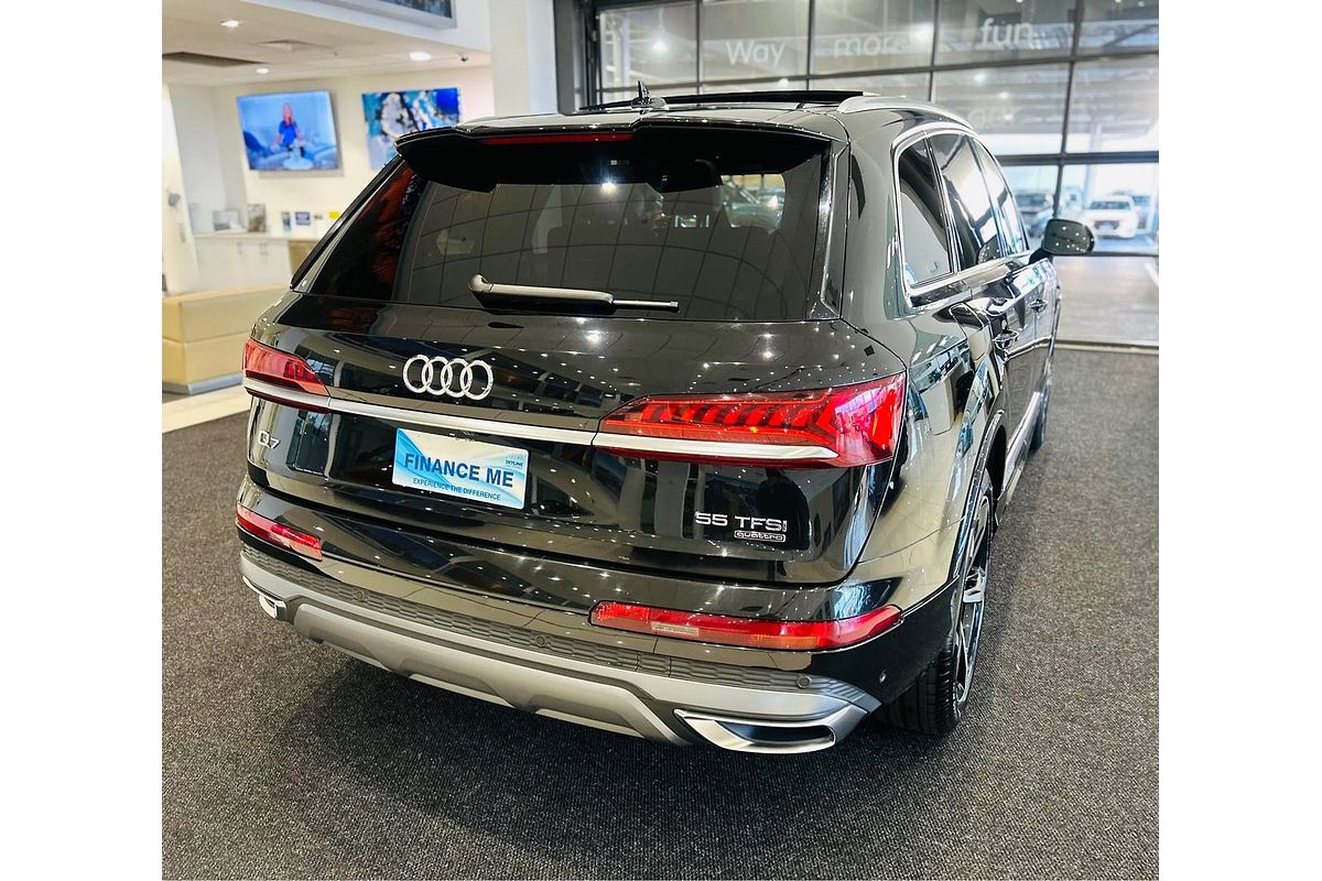 2023 Audi Q7 55 TFSI S line 4M