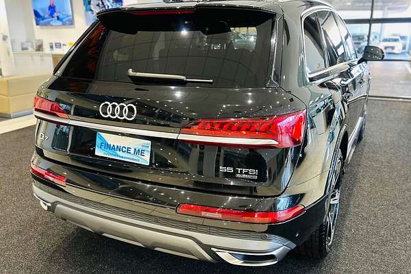 2023 Audi Q7 55 TFSI S line 4M