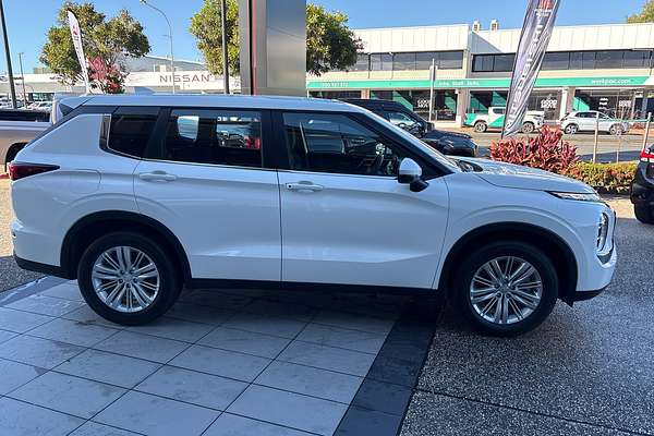 2024 Mitsubishi Outlander ES ZM