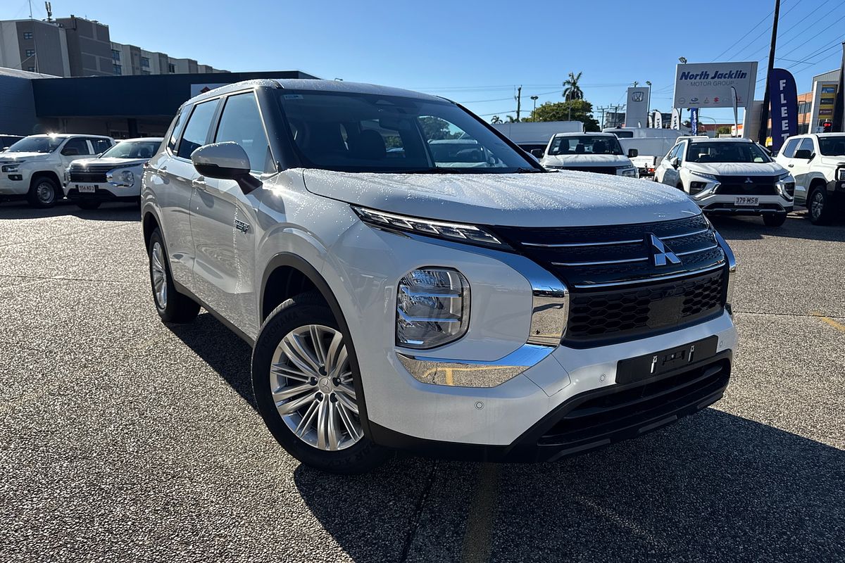 2024 Mitsubishi Outlander PHEV ES ZM
