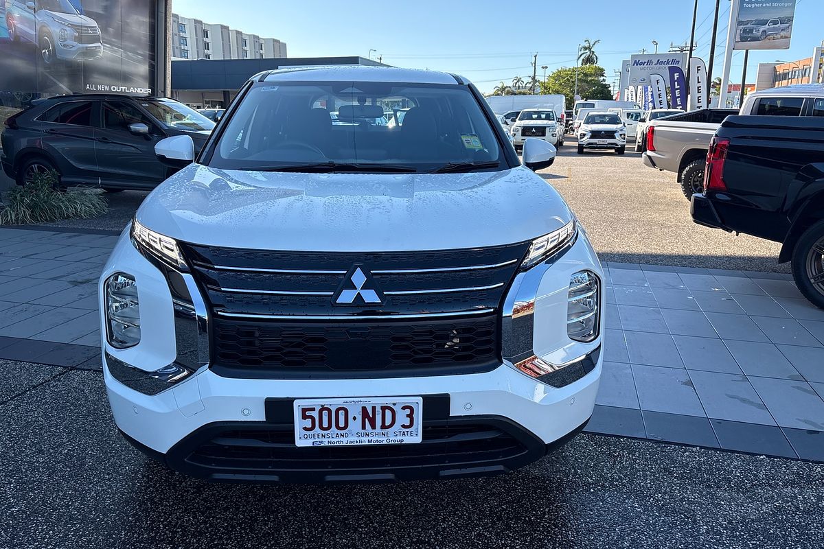 2024 Mitsubishi Outlander ES ZM