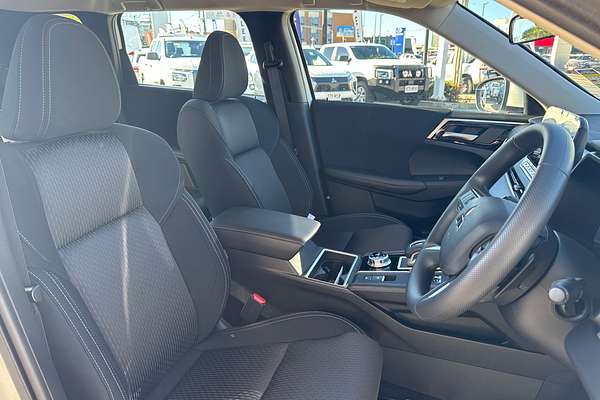 2024 Mitsubishi Outlander PHEV ES ZM