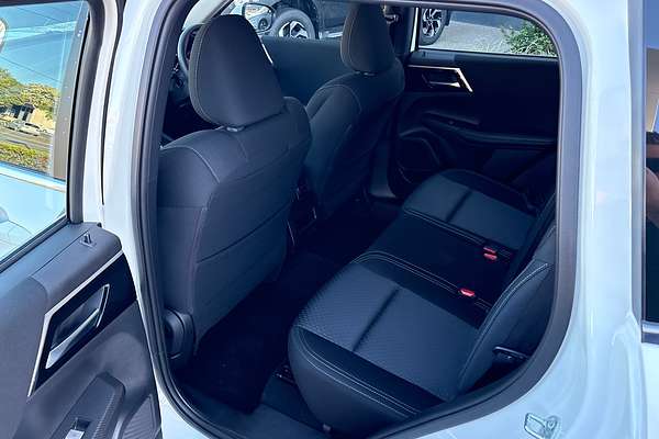 2024 Mitsubishi Outlander ES ZM