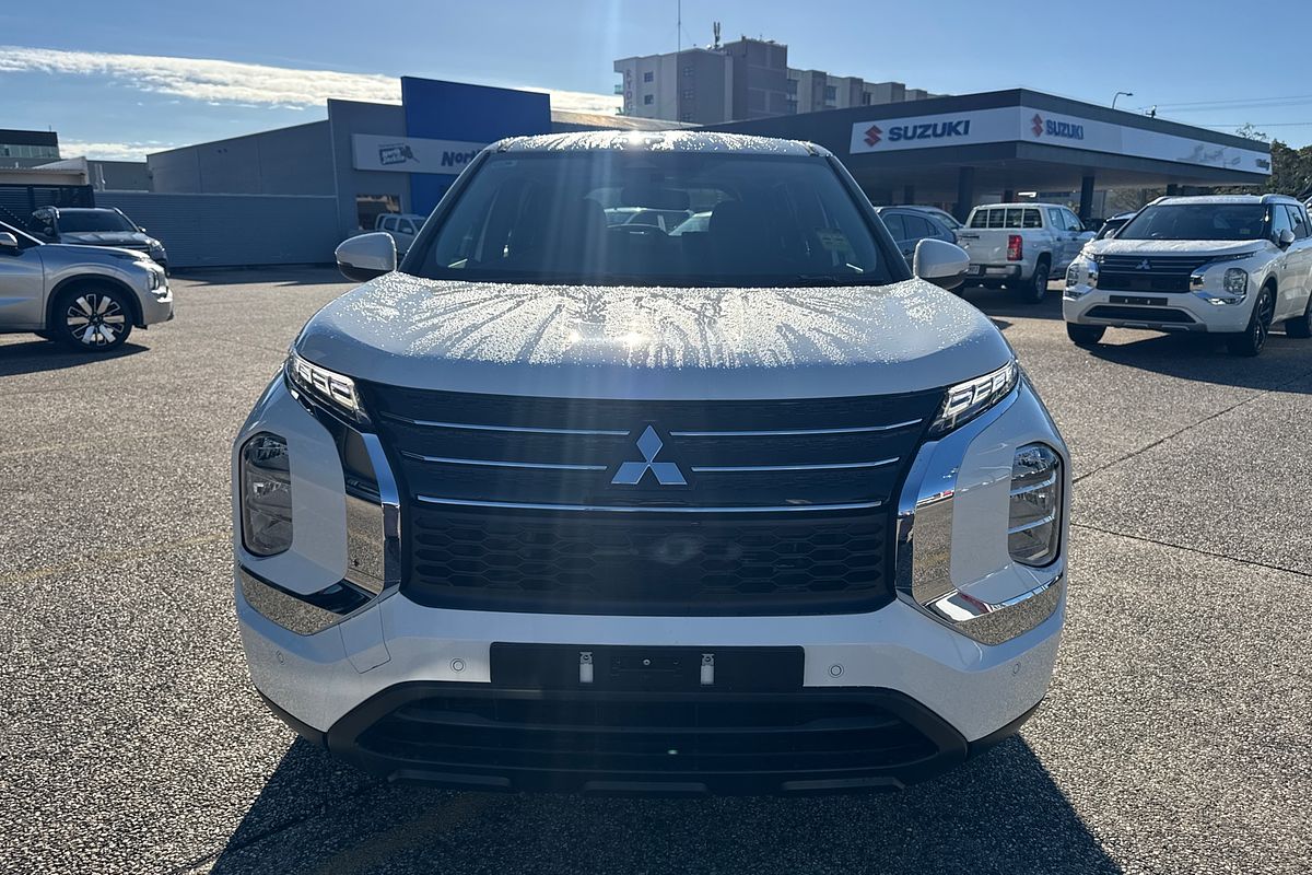 2024 Mitsubishi Outlander PHEV ES ZM