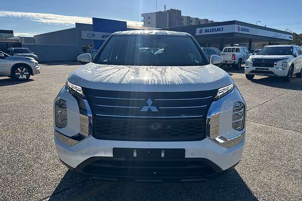 2024 Mitsubishi Outlander PHEV ES ZM