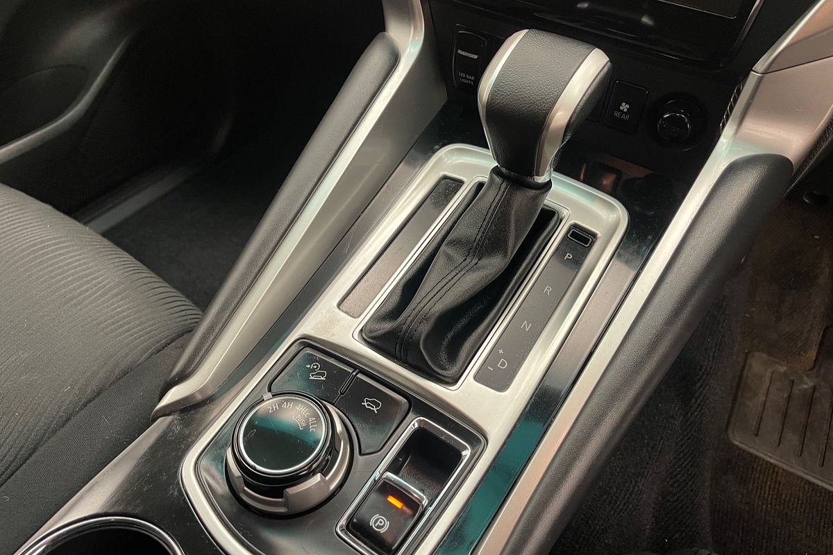 2018 Mitsubishi Pajero Sport GLX QE