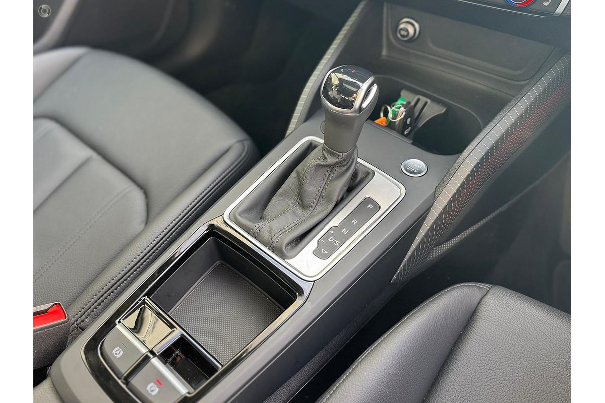 2024 Audi Q2 40 TFSI S line GA
