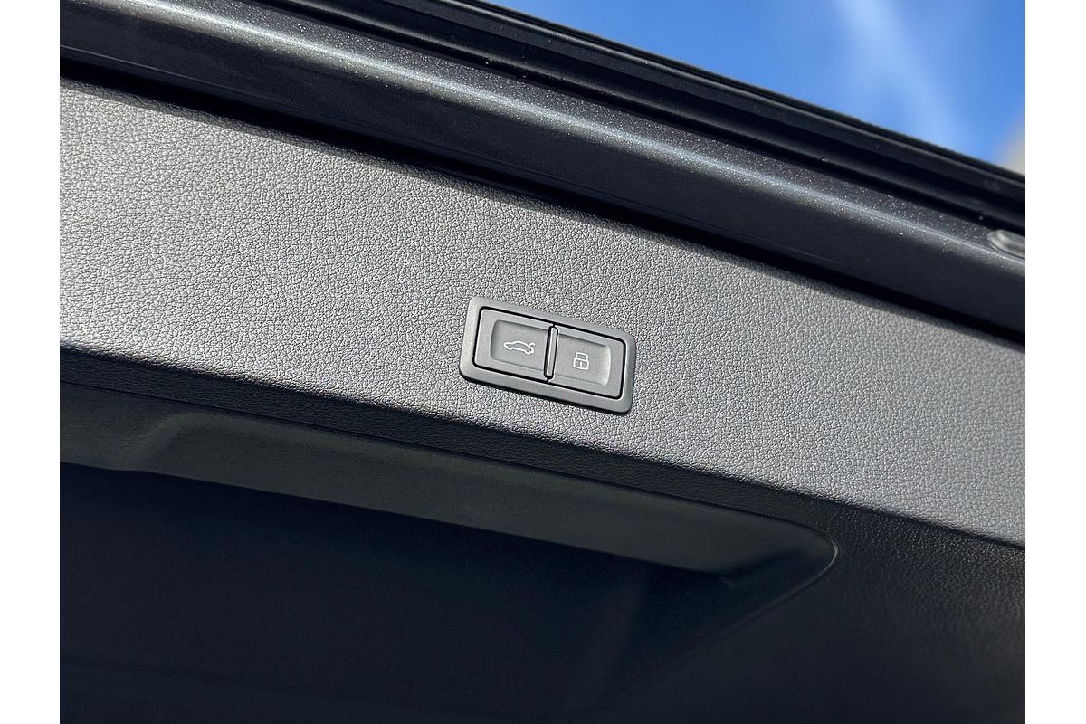 2024 Audi Q2 40 TFSI S line GA