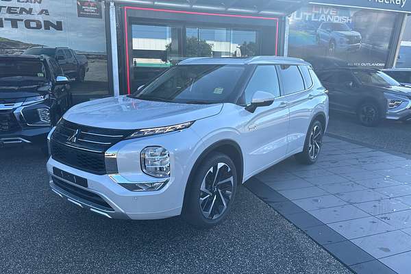 2024 Mitsubishi Outlander PHEV Exceed ZM